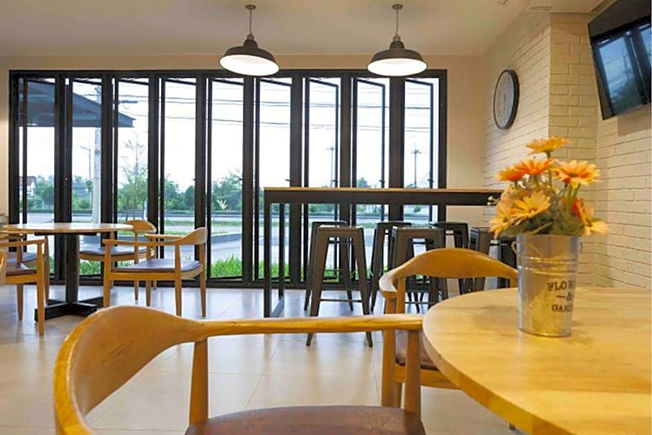 Esy Hotel