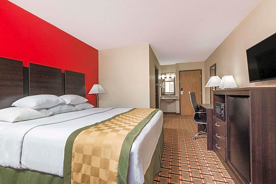 Days Inn by Wyndham Muncie -Ball State University