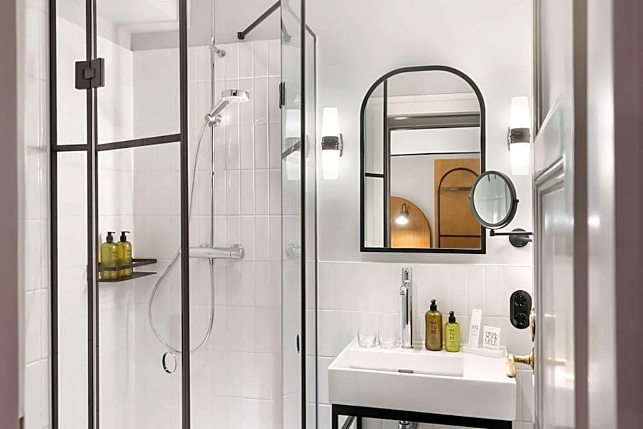 Hotel Astoria Vienna, Curio Collection by Hilton