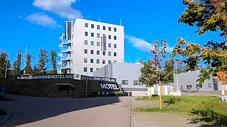 BUSINESS-MOTEL