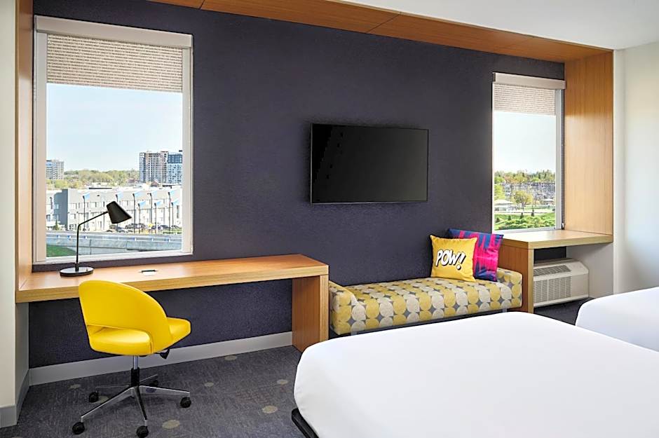 Aloft Montreal Airport
