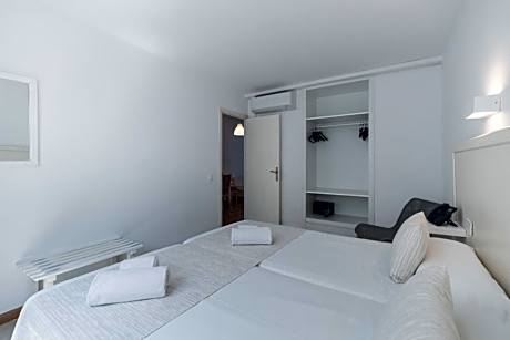 Apartment with Garden View