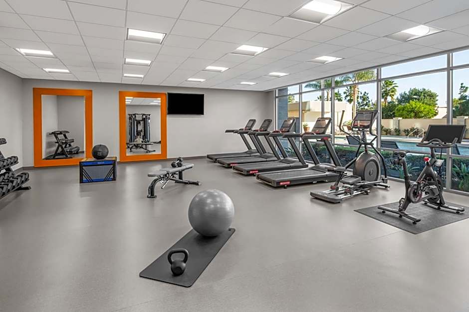 Homewood Suites by Hilton Anaheim Resort