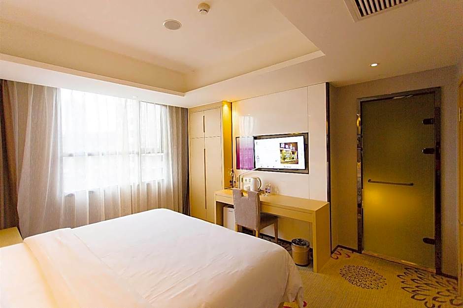 Lavande Hotel Yichang Baota River Wanda