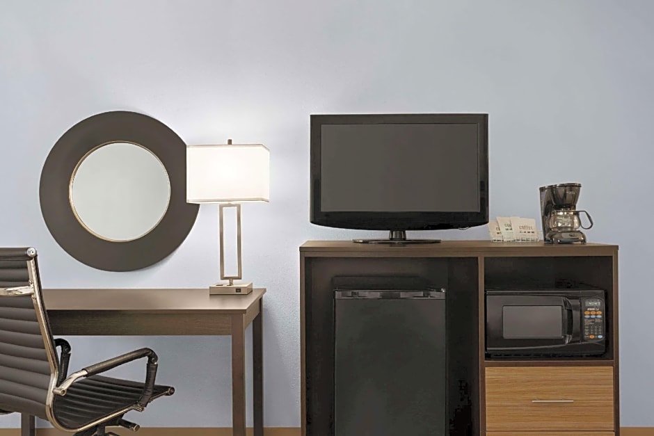 Days Inn by Wyndham Anderson