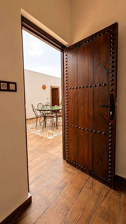 Thayri Hostel - Sea View