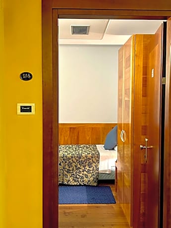 Standard Single Room with Shower