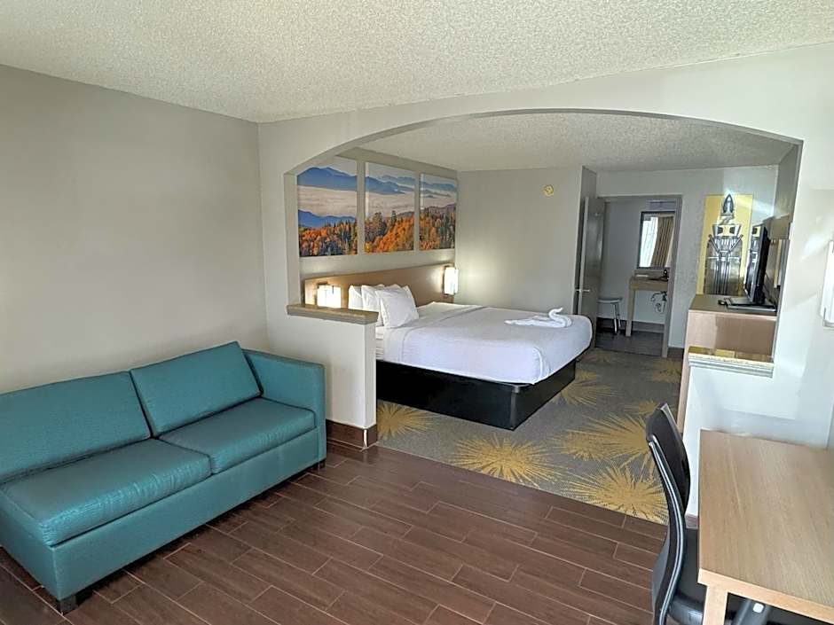 Days Inn & Suites by Wyndham Tuscaloosa - Univ. of Alabama