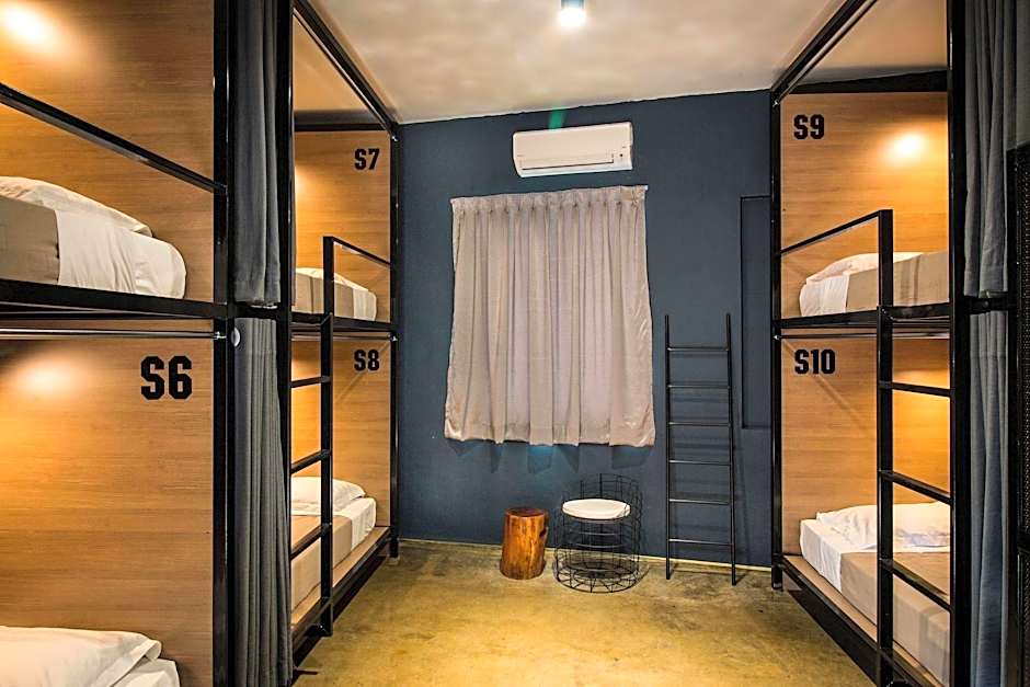 The Brownstone Hostel & Space