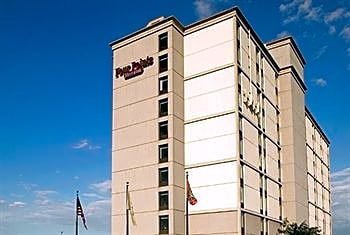 Crowne Plaza Newark Airport