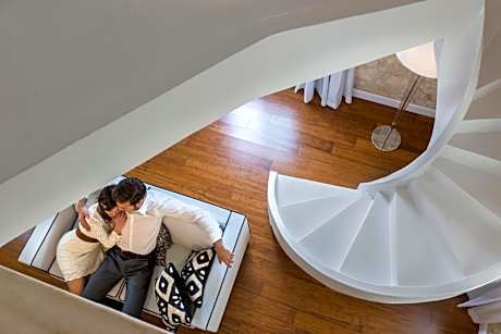 Executive Suite - Split Level