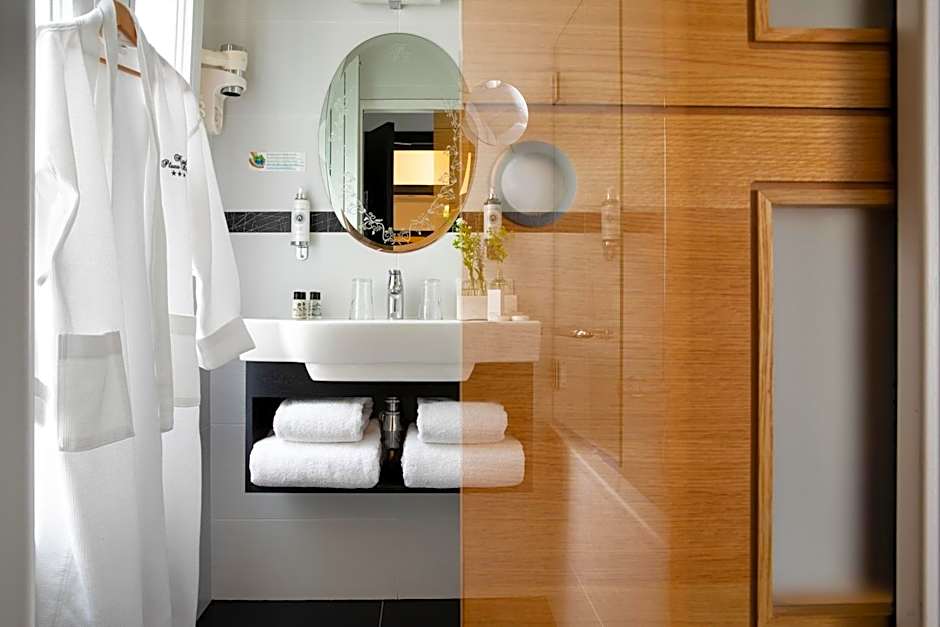 Hotel Plaza Elysees