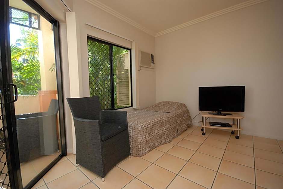 City Plaza Apartments