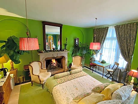 Junior Suite with Fireplace (ground floor)