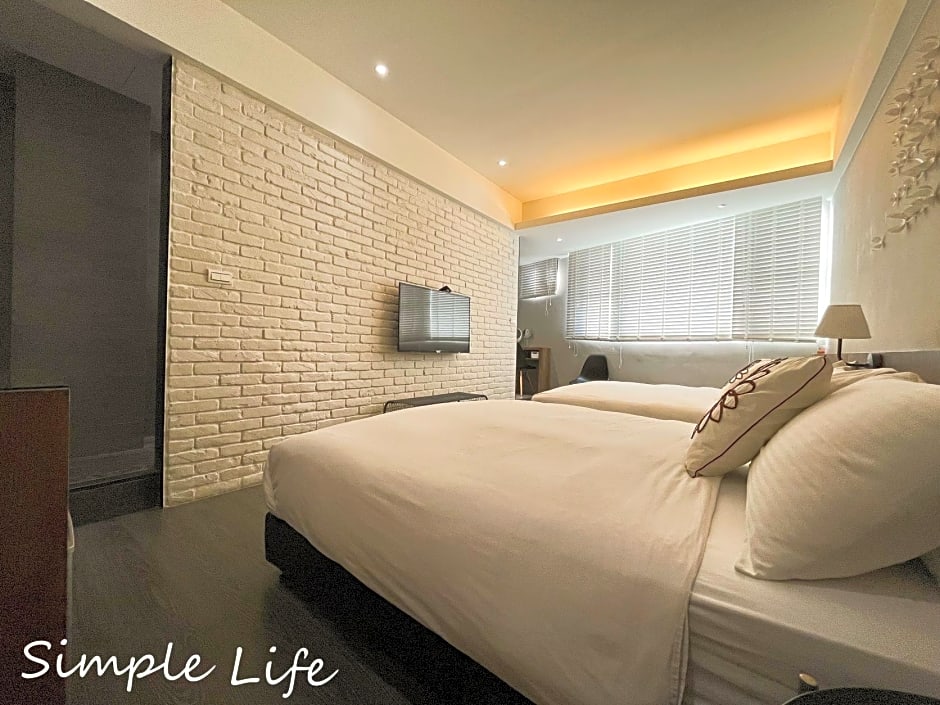 Simple Life Room