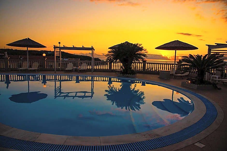 Tereza's Sunset Hotel