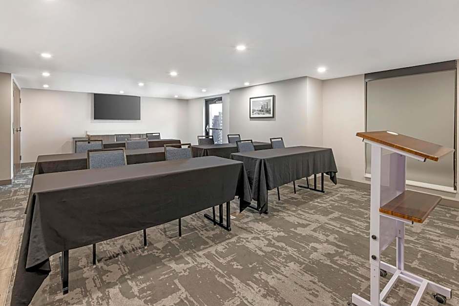 MainStay Suites Oak Brook Terrace - Chicago