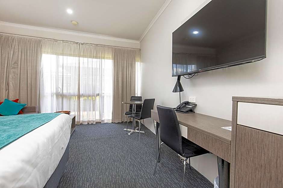 Comfort Inn Deakin Palms