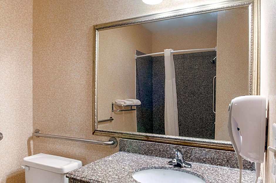 Quality Inn & Suites Houma