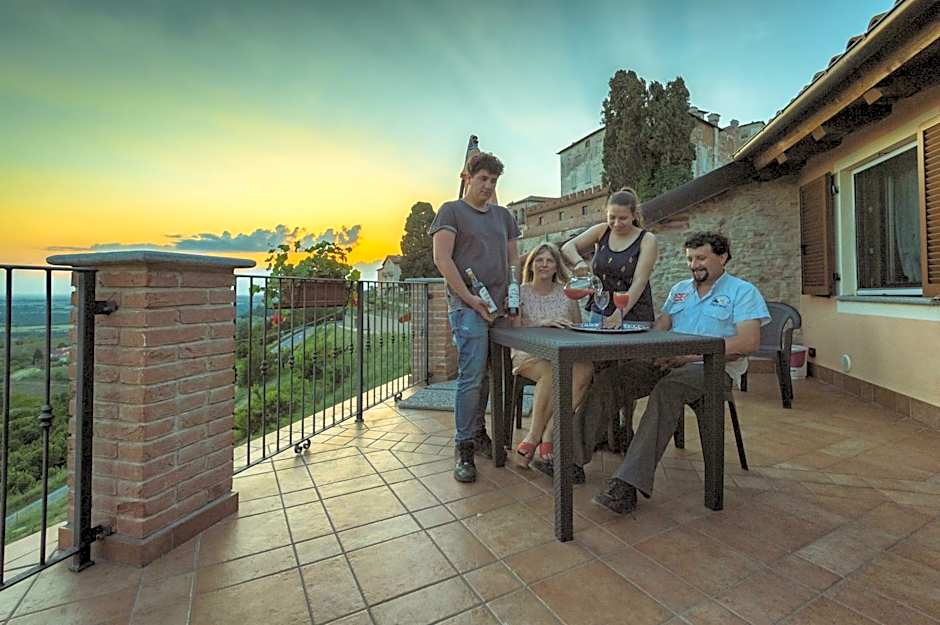 All'Ombra del Castello