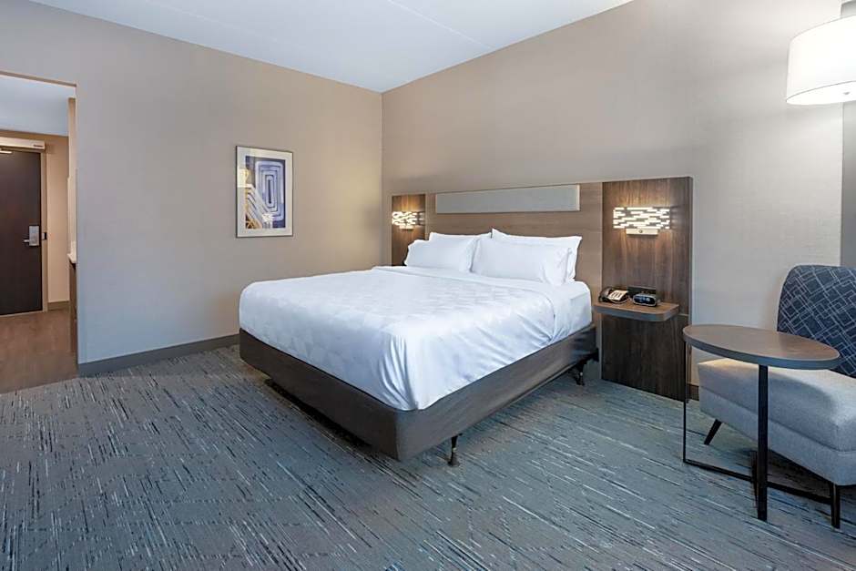 Holiday Inn Express & Suites Vaughan Southwest By IHG