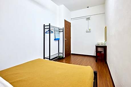 Standard Double Room with Shared Bathroom