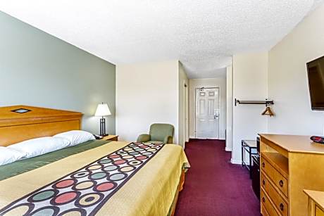 King Room - Disability Access - Non-Smoking