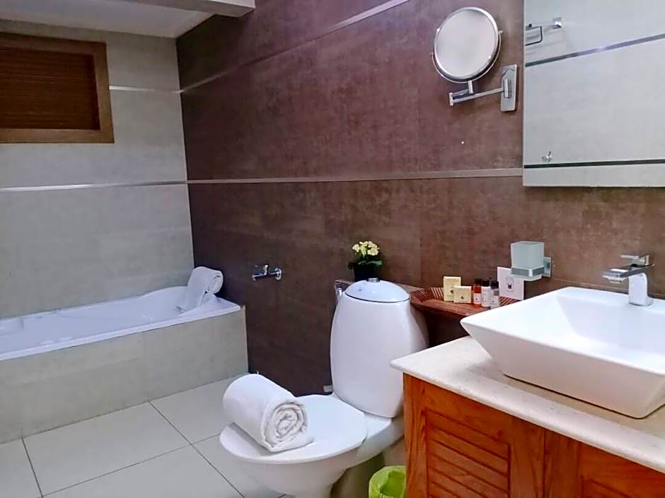 Hill Palace Hotel & Spa