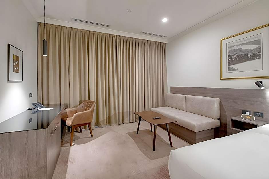 Duxton Hotel