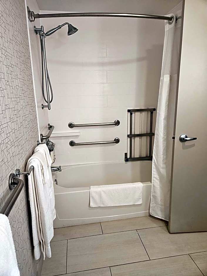 Holiday Inn Express Hotels & Suites Burlington By IHG