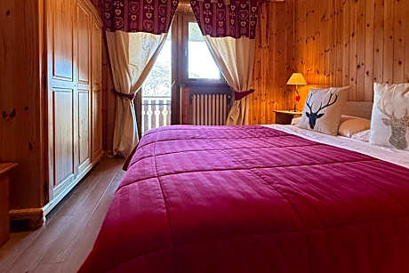 Family Deluxe One-Bedroom Apartment