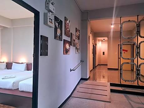 Quadruple Room with Shared Bathroom