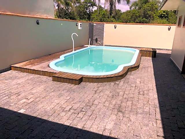 Bela casa, com internet, piscina e churrasqueira para descansar e desfrutar, dias de paz