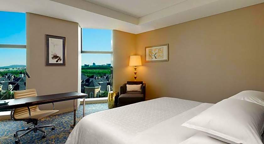 Sheraton Changchun Jingyuetan Hotel