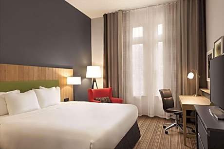 King Studio Suite with Sofa Bed - Non-Smoking