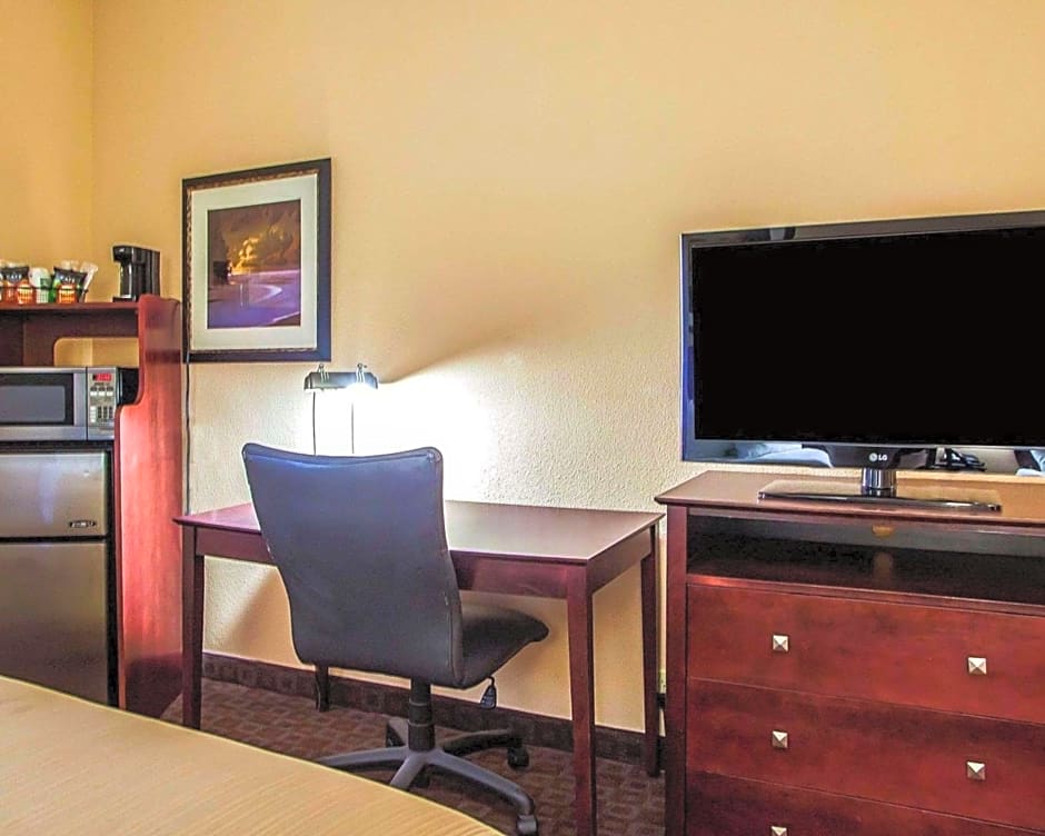 Quality Inn & Suites Peoria