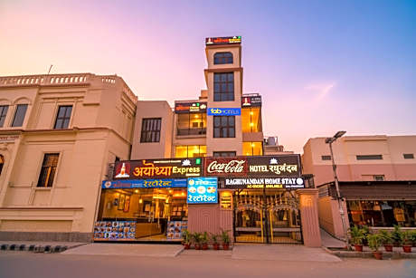 FabHotel Raghunandan Inn