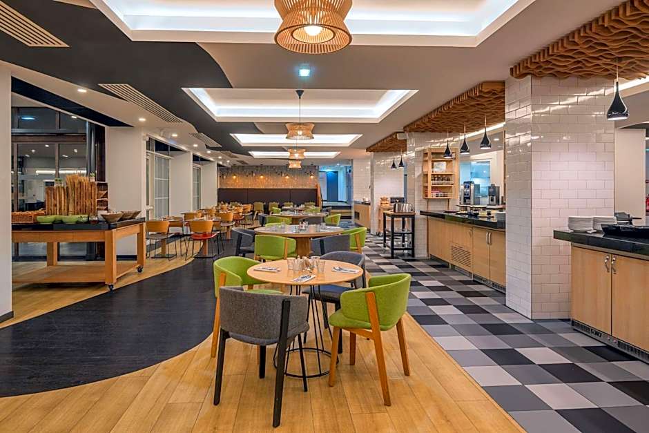 DoubleTree by Hilton Paris Bougival