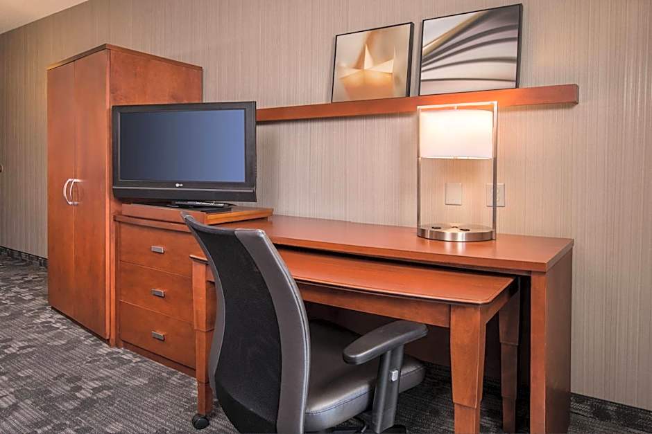 Courtyard by Marriott Dulles Airport Chantilly