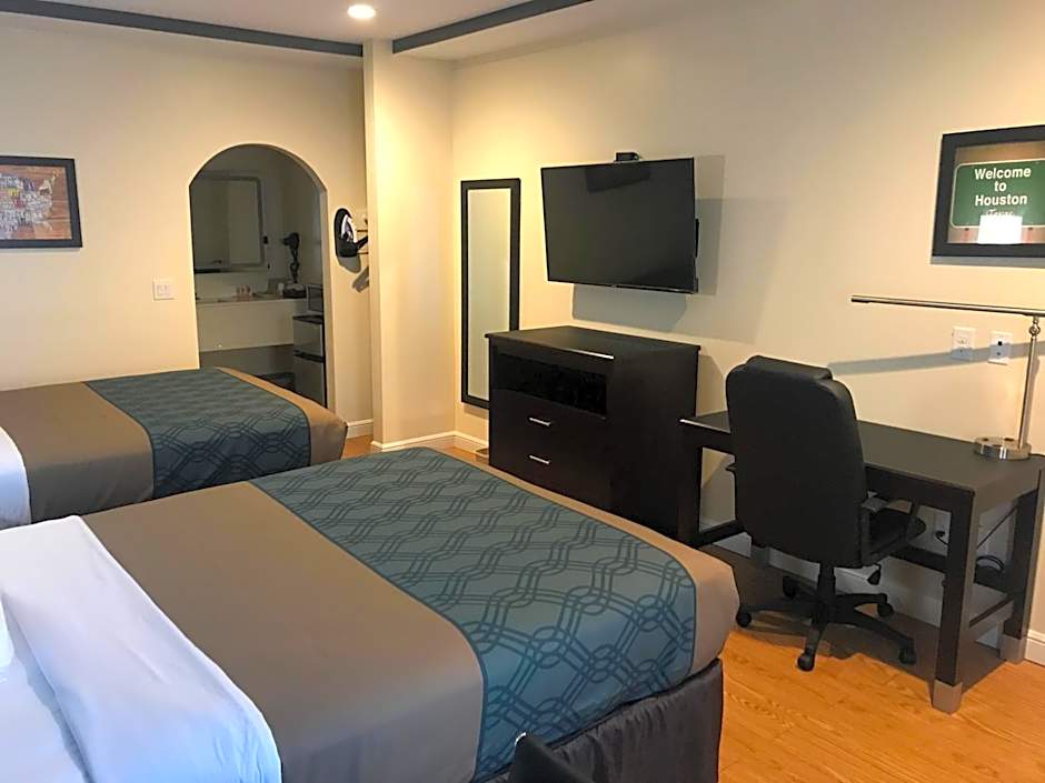 Econo Lodge Inn & Suites