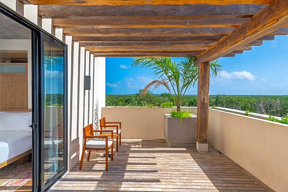 Aloft Tulum