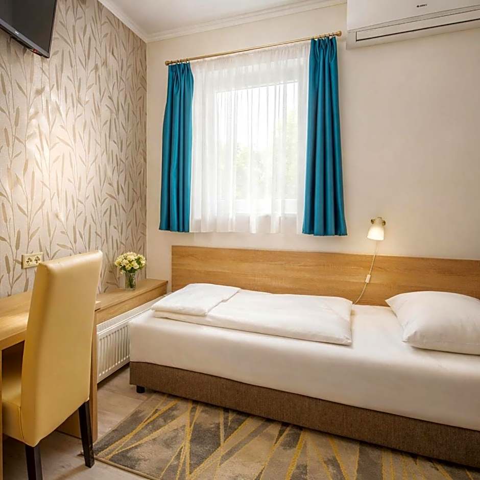 WOW City Hostel