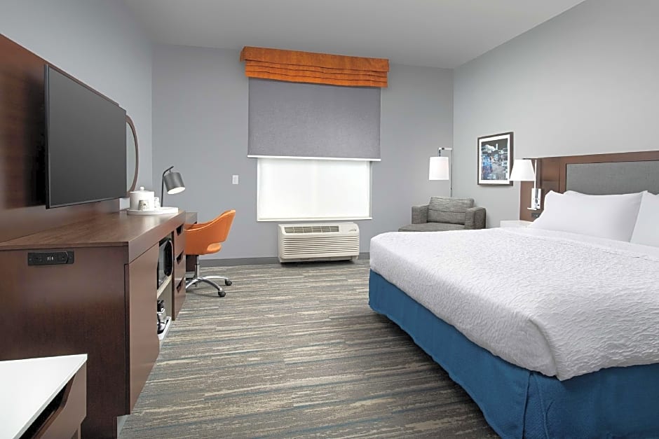 Photo 1 of 11 of 1 King Bed, Mobility Accessible, Roll in Shower