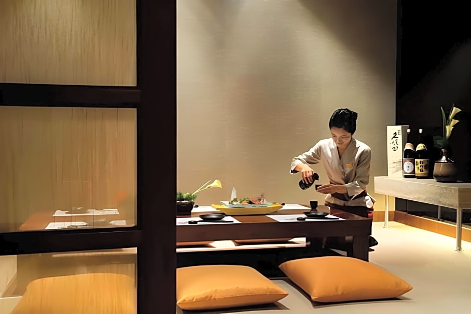 Howard Johnson IFC Plaza Ningbo Hotel