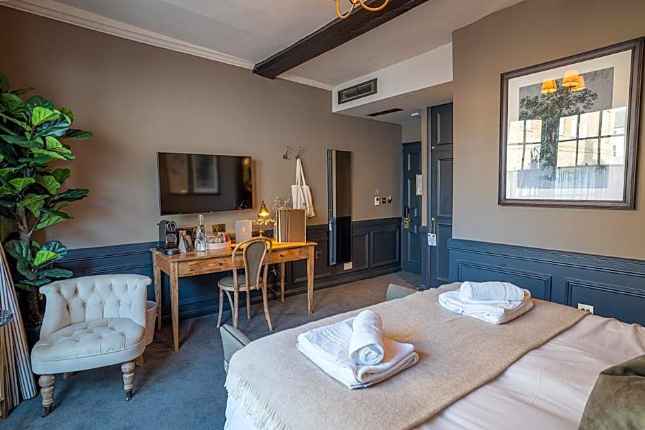 Salisbury Arms Hotel