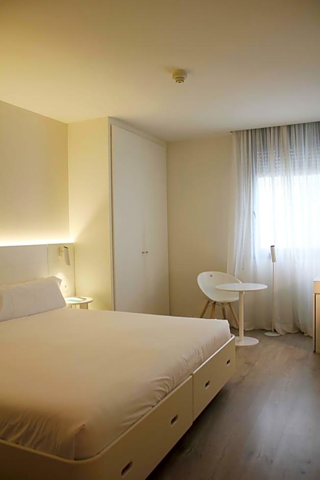 Pol & Grace Hotel
