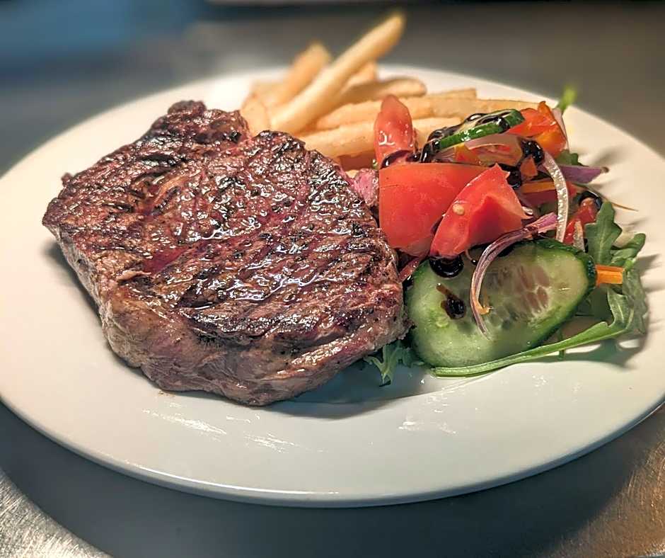 GRAND CENTRAL HOTEL PROSERPINE