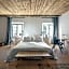 April1550 Boutique Hotel