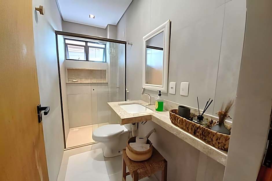 Casa confortável com vista mar e piscina