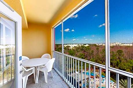 King One Bedroom Suite, Pool View, Kitchenette